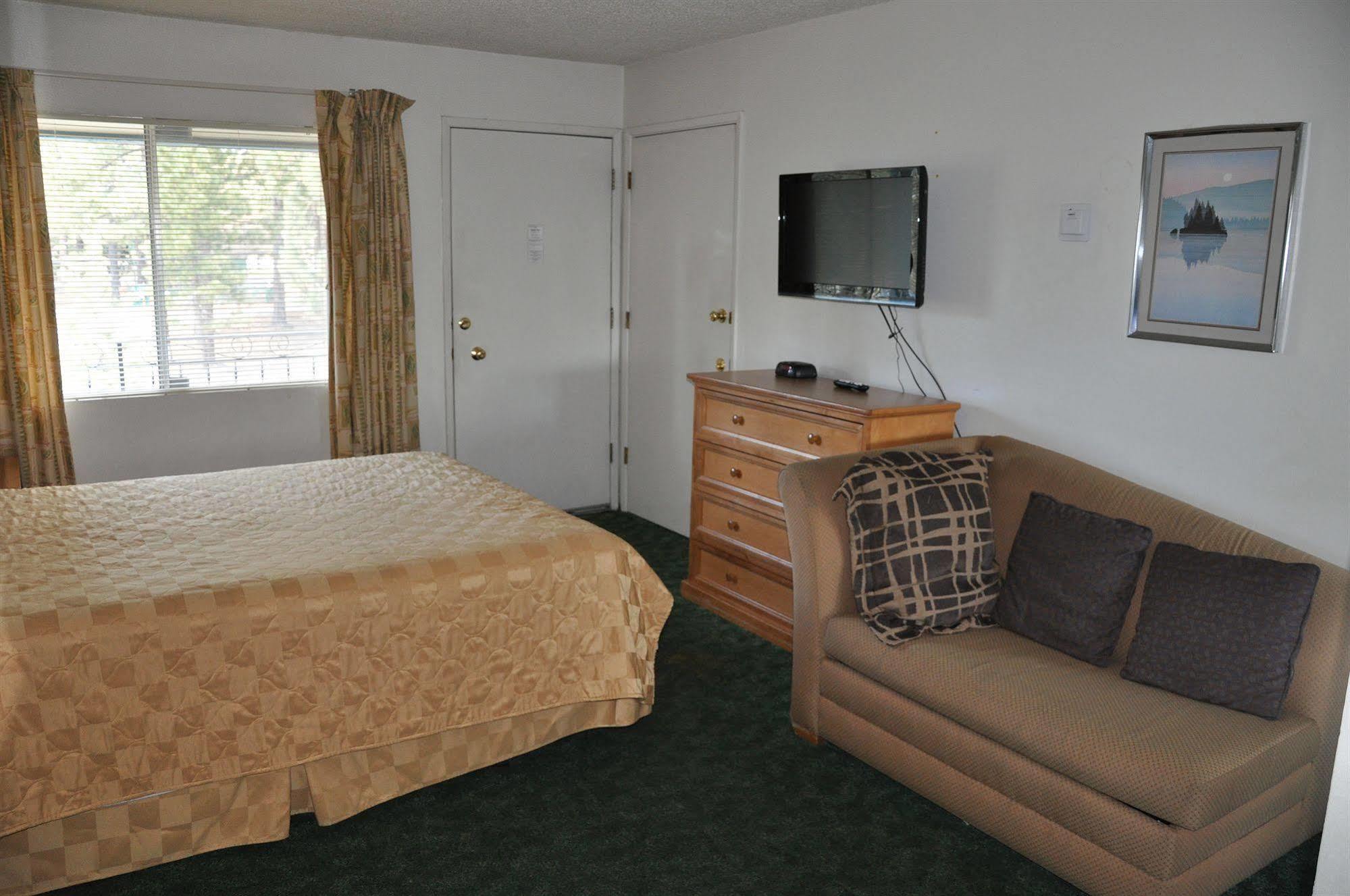 Cedar Inn & Suites South Lake Tahoe Exterior photo