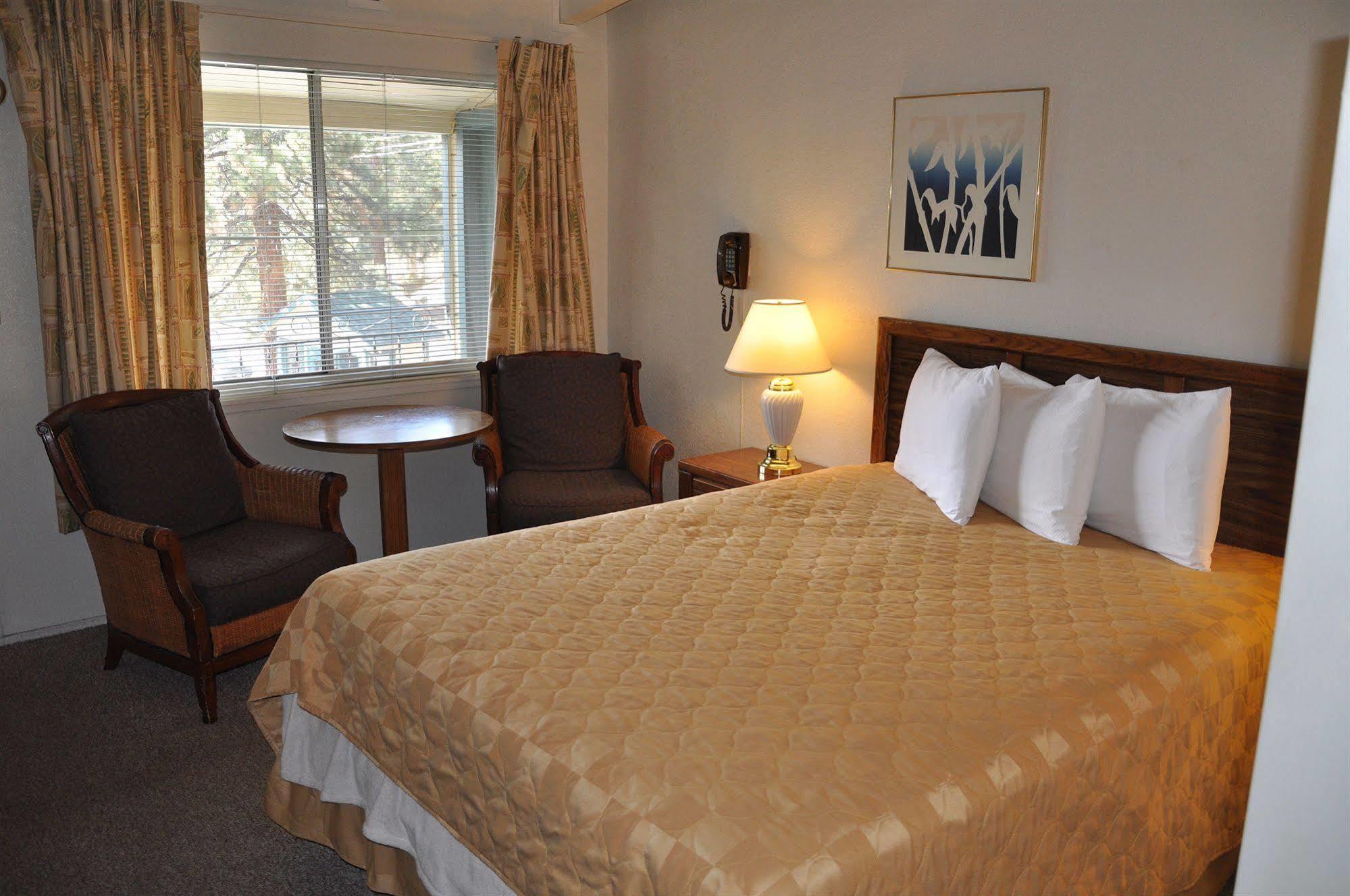 Cedar Inn & Suites South Lake Tahoe Exterior photo