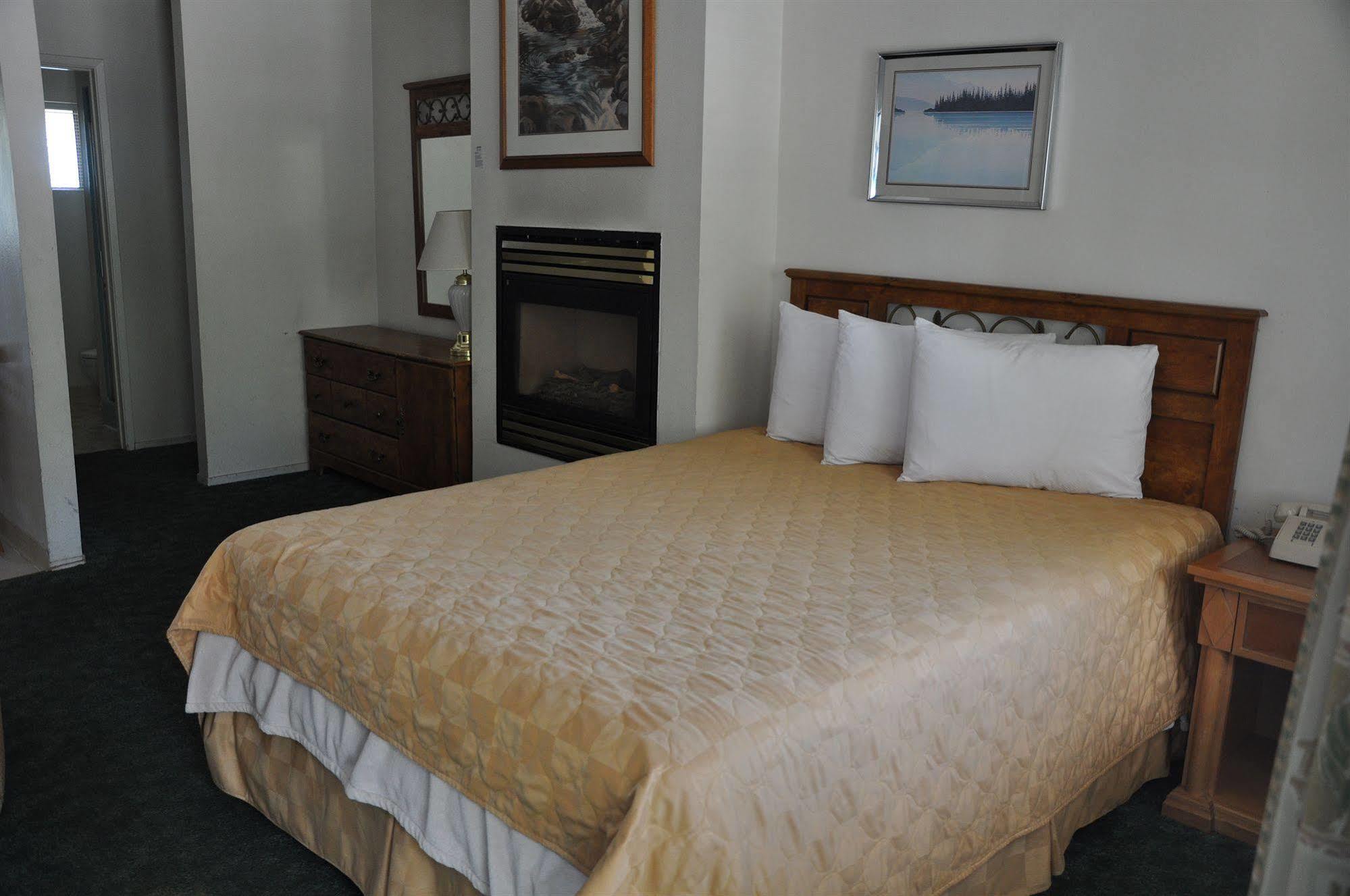 Cedar Inn & Suites South Lake Tahoe Exterior photo